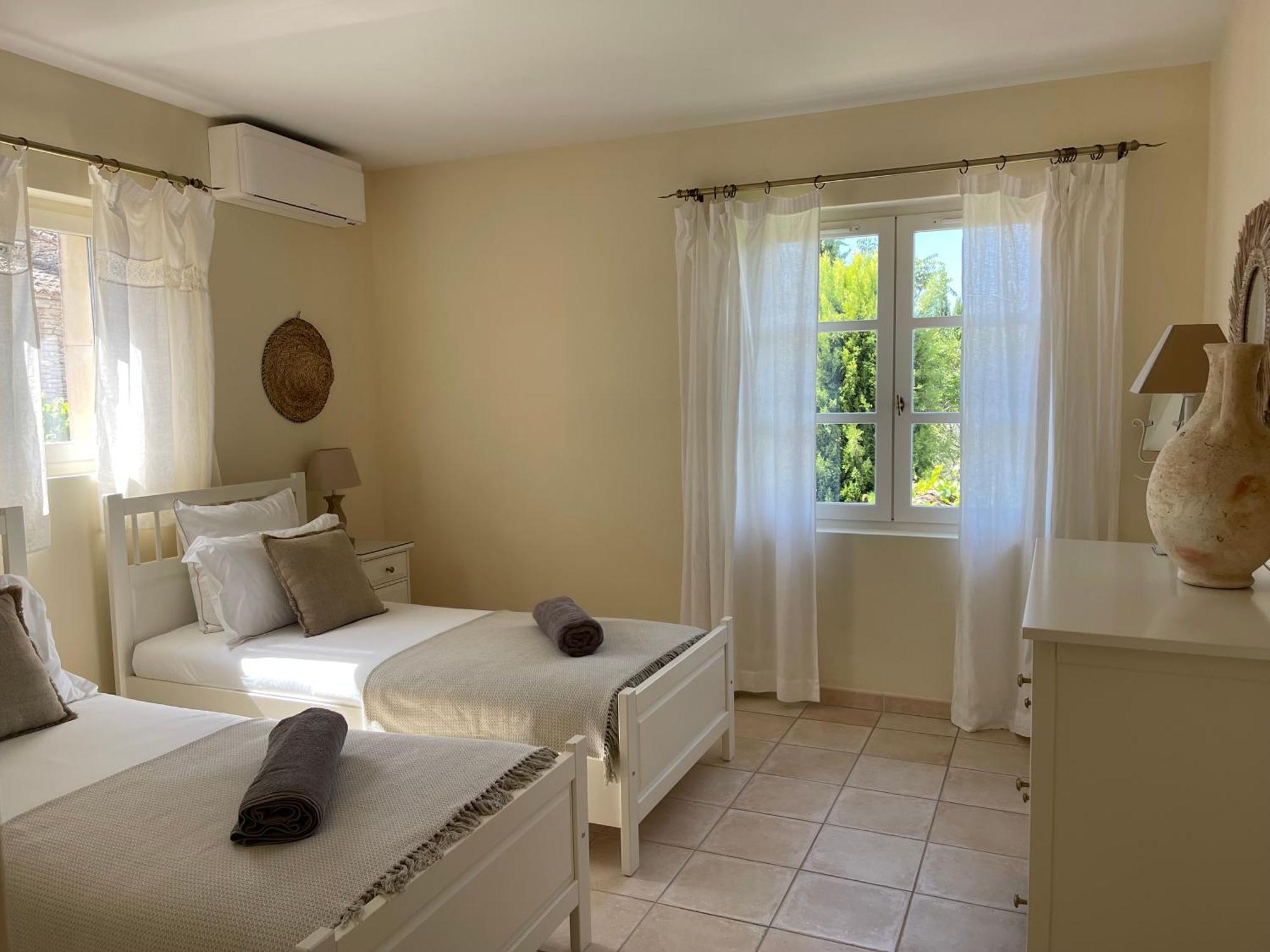 La Villa Baronnette Cabrieres-d'Avignon ภายนอก รูปภาพ