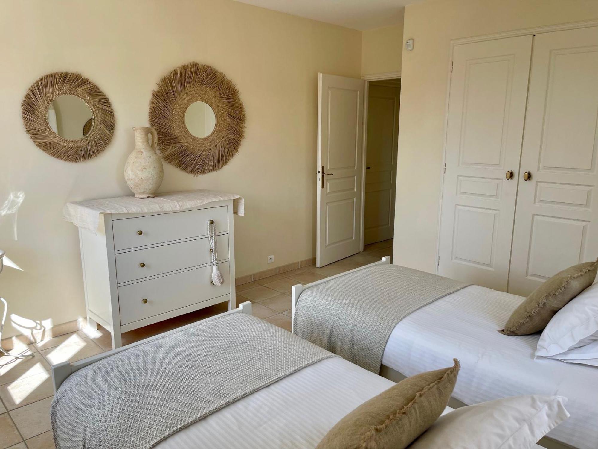 La Villa Baronnette Cabrieres-d'Avignon ภายนอก รูปภาพ