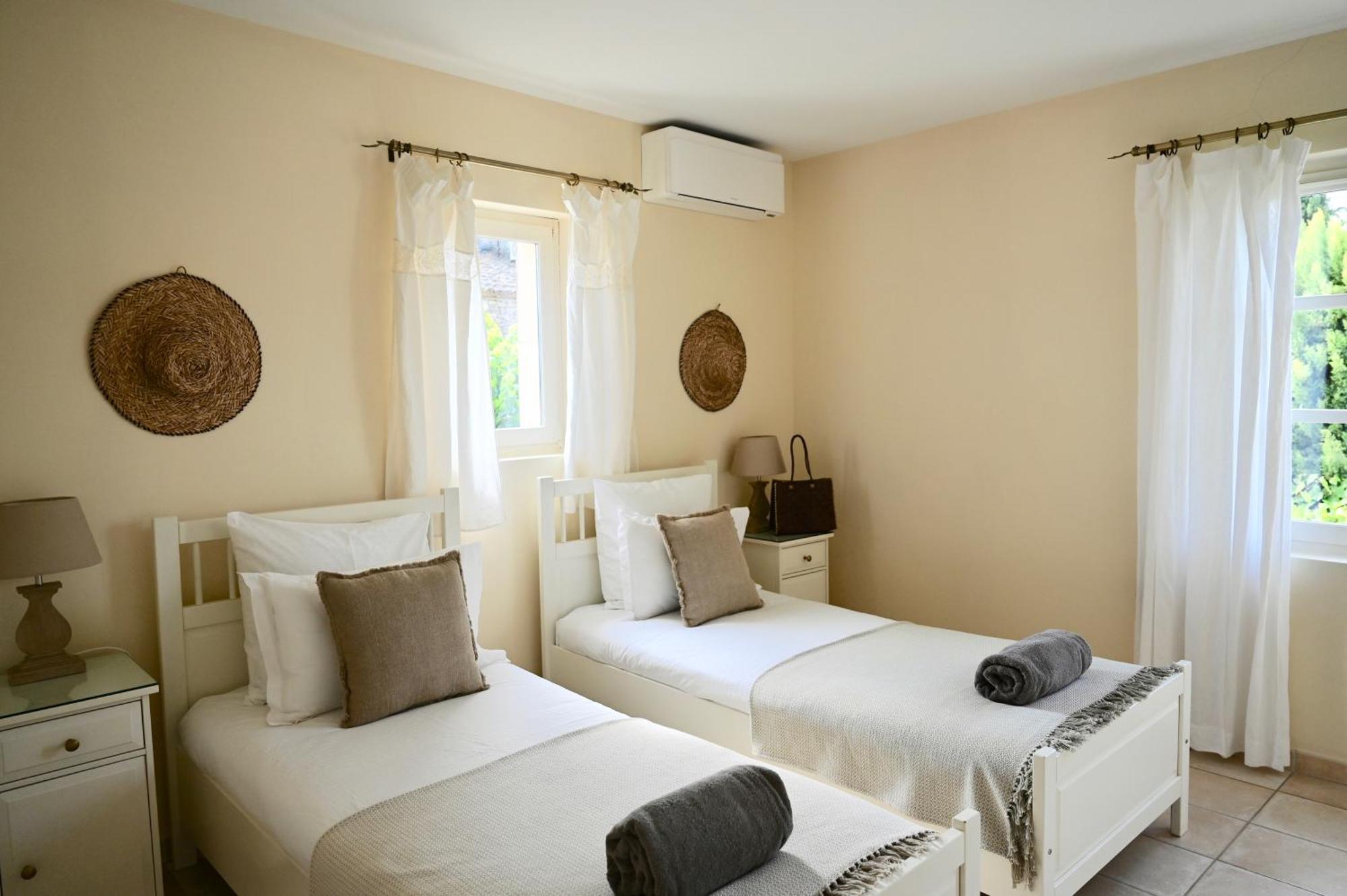 La Villa Baronnette Cabrieres-d'Avignon ภายนอก รูปภาพ
